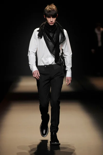 Look 31